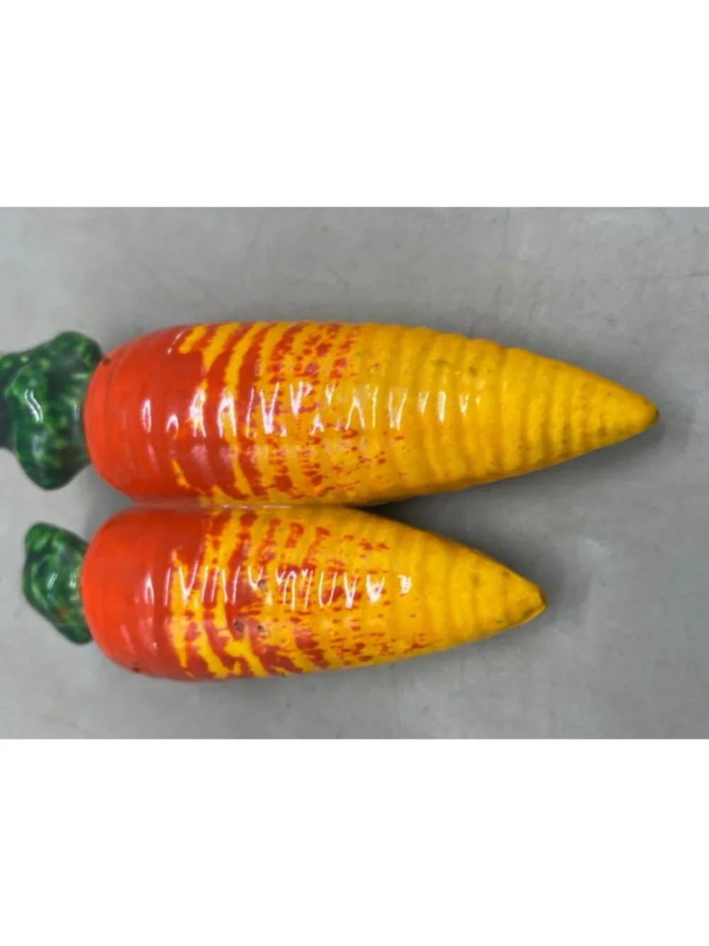 vintage carrot salt pepper shaker yellow orange 1 piece made in Japan 4.5